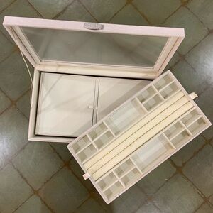 Colleen’s PRESTIGE Anti-Tarnish Container